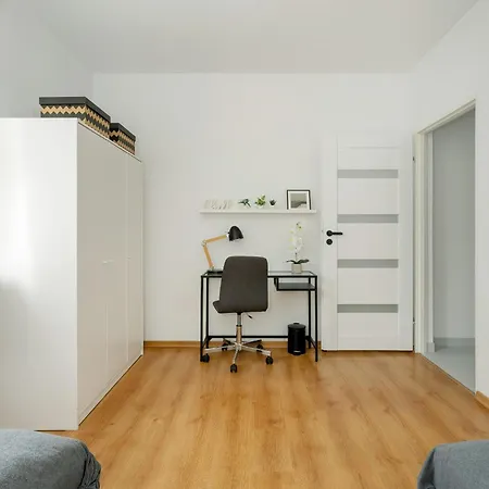 Feriehus Beautiful House With Balcony, Ideal For Families By Renters *