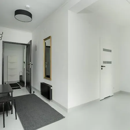 Beautiful House With Balcony, Ideal For Families By Renters Vakantiehuis